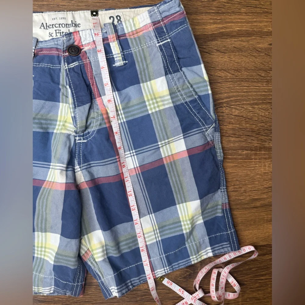 Abercrombie & Fitch Men’s Blue Plaid Chino Shorts Button Fly Size 28